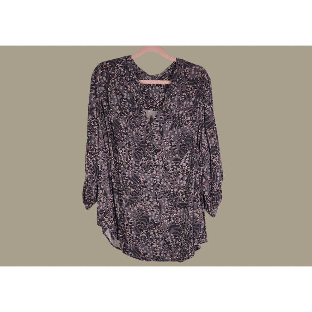 Torrid Womens Button-Front Blouse Size 2X Gray & Pink Abstract Print